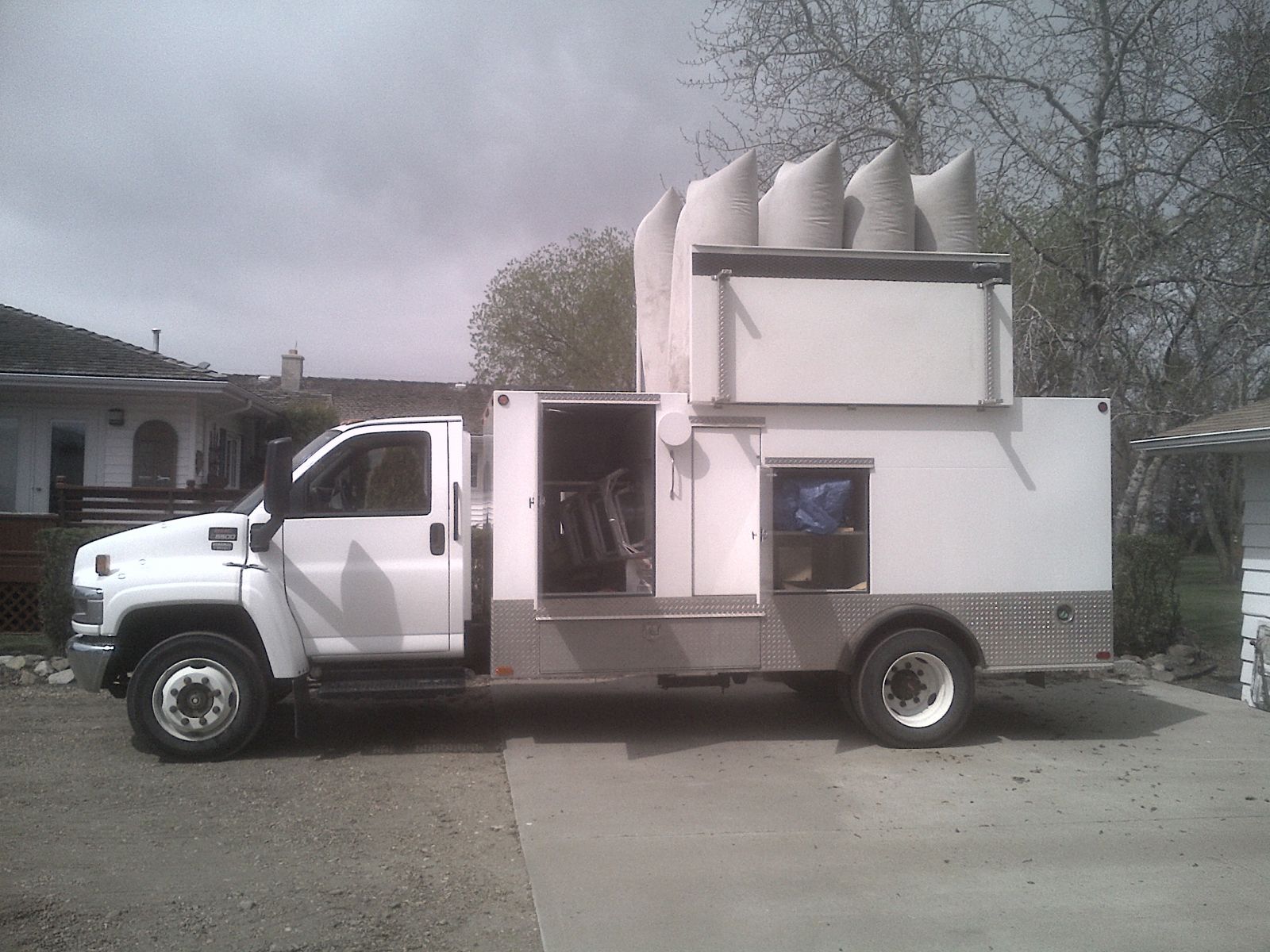 Furnace Cleaning Truck
